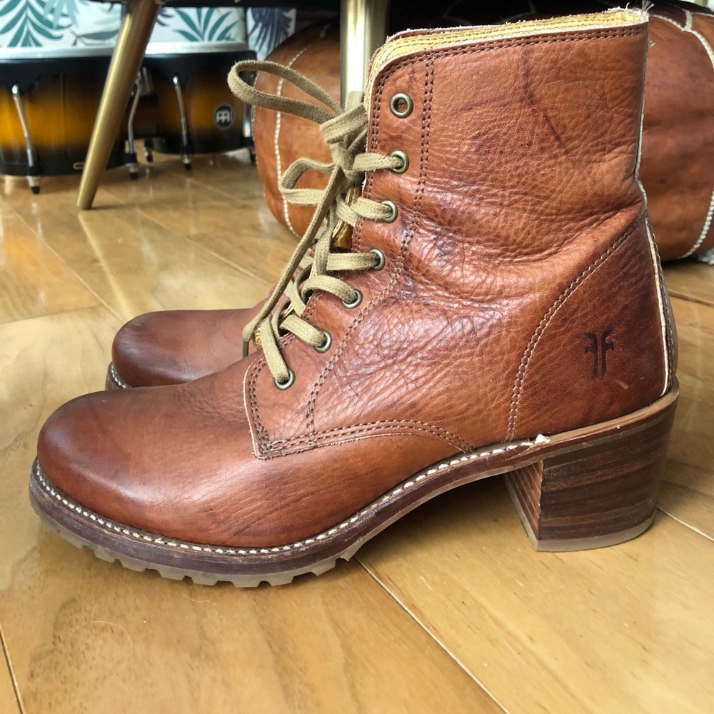 Frye Women’s Sabrina Lace Up Leather Boots